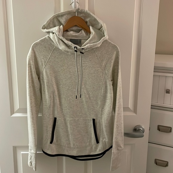 Athleta Sentry cowl-neck hoodie, size extra small - Picture 3 of 16